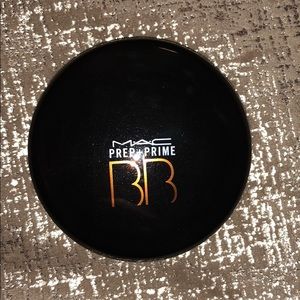 MAC compact bb cream foundation